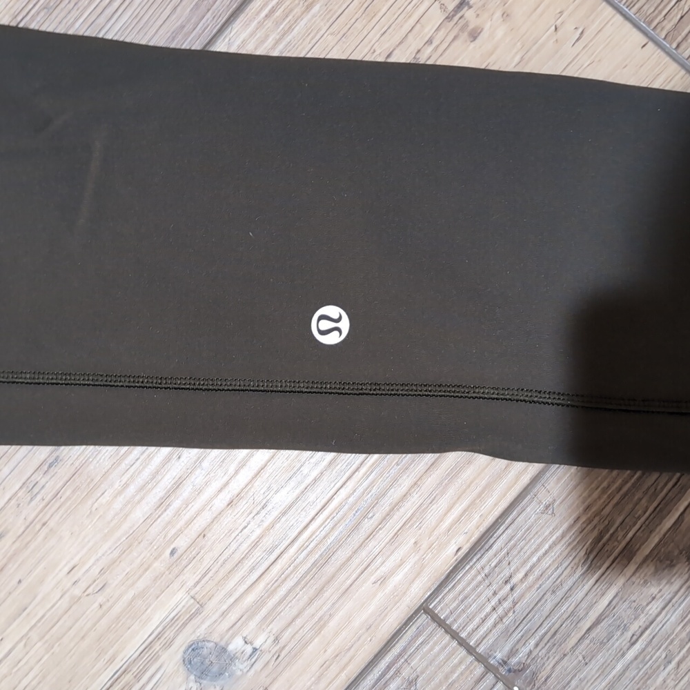 Lululemon Speed Up MR Tight 28" Size 6 - Picture 6 of 8
